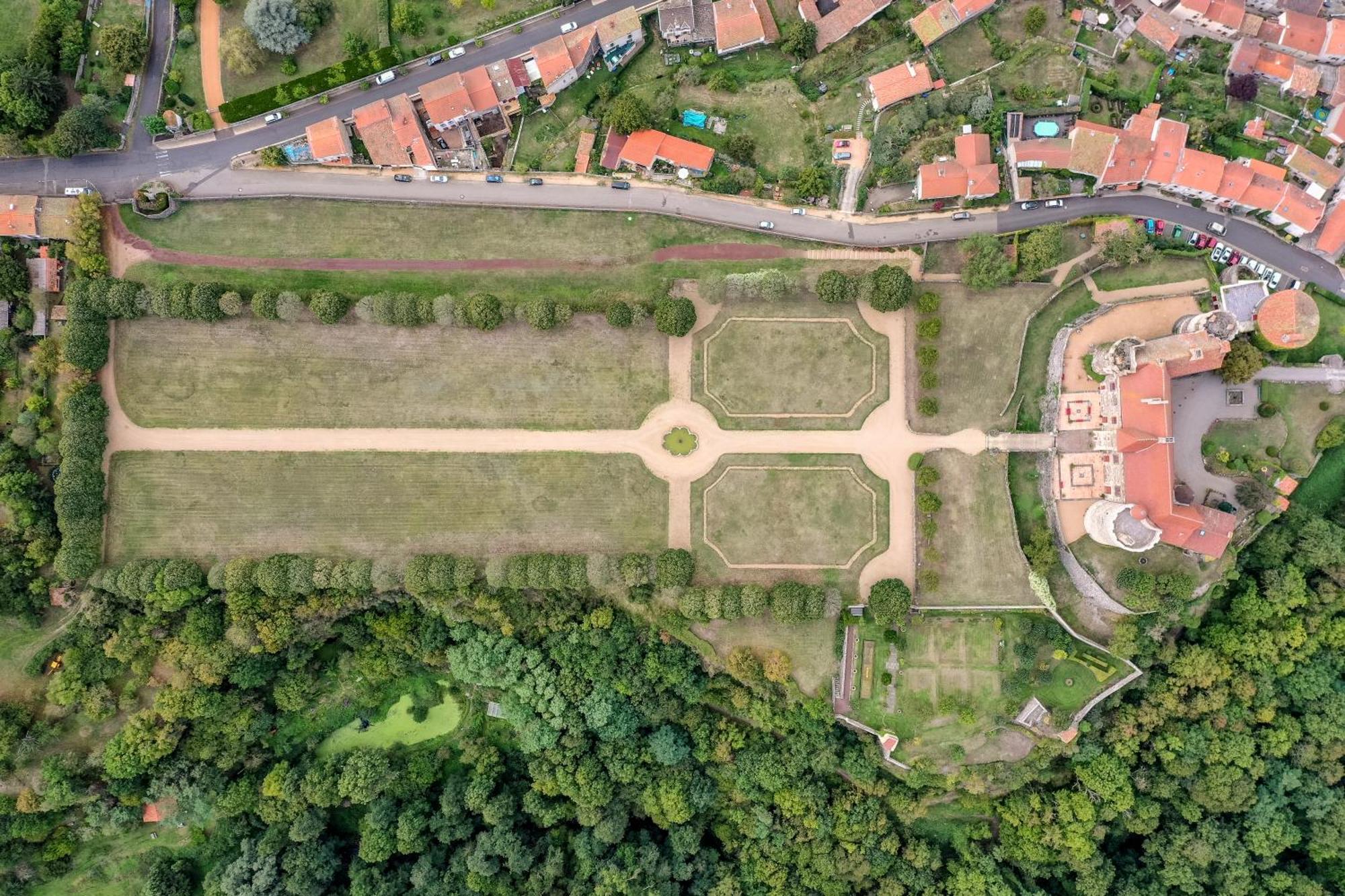 Chateau Royal De Saint-Saturnin Exteriör bild